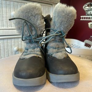 UGG Snow-boots